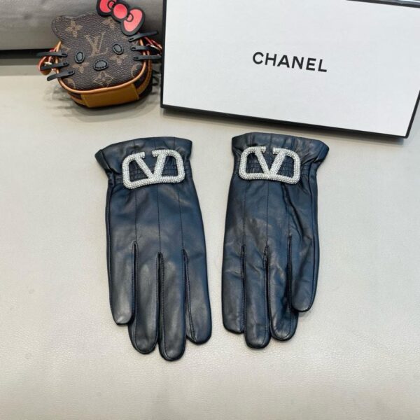 replica,repliche,fake,1:1,earrings,bracelet,ring,jewelry Ultimi guanti originali Valentino