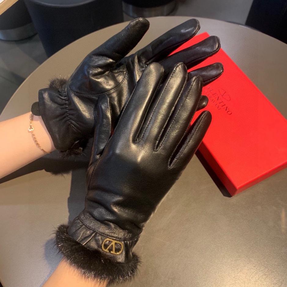 replica,repliche,fake,1:1,earrings,bracelet,ring,jewelry Guanti da donna VALENTINO in visone taglio vivo Touch Control replica,repliche,fake,1:1,earrings,bracelet,ring,jewelry Guanti da donna VALENTINO in visone taglio vivo Touch Control