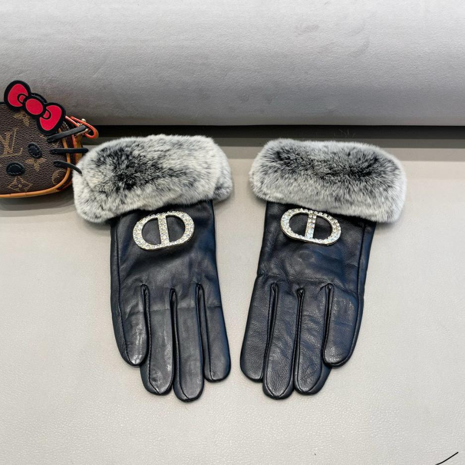 replica,repliche,fake,1:1,earrings,bracelet,ring,jewelry DIOR nuovo autunno e inverno pigro pelo di coniglio CD pelle di pecora ricamata guanti da donna touch screen per telefono cellulare replica,repliche,fake,1:1,earrings,bracelet,ring,jewelry DIOR nuovo autunno e inverno pigro pelo di coniglio CD pelle di pecora ricamata guanti da donna touch screen per telefono cellulare