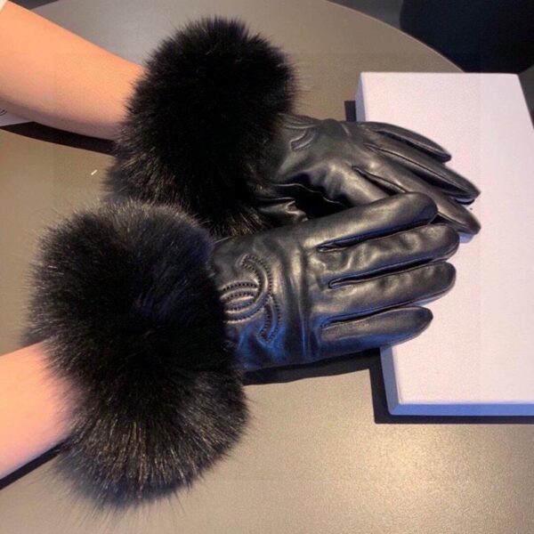 replica,repliche,fake,1:1,earrings,bracelet,ring,jewelry Chanel autunno e inverno guanti di pelliccia di volpe palla di pelle di pecora cellulare touch screen