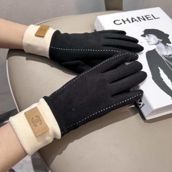 replica,repliche,fake,1:1,earrings,bracelet,ring,jewelry Guanti Chanel in lana nuova