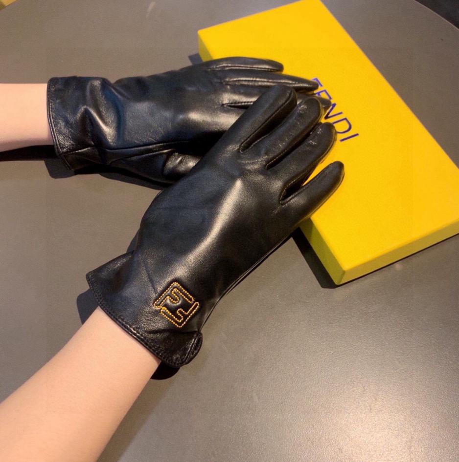 replica,repliche,fake,1:1,earrings,bracelet,ring,jewelry FENDI guanti ricamati in pelle di pecora autunno e inverno touch screen per cellulare replica,repliche,fake,1:1,earrings,bracelet,ring,jewelry FENDI guanti ricamati in pelle di pecora autunno e inverno touch screen per cellulare