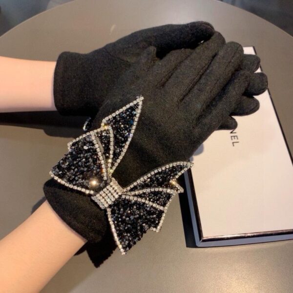 replica,repliche,fake,1:1,earrings,bracelet,ring,jewelry Guanti Chanel in lana nuova