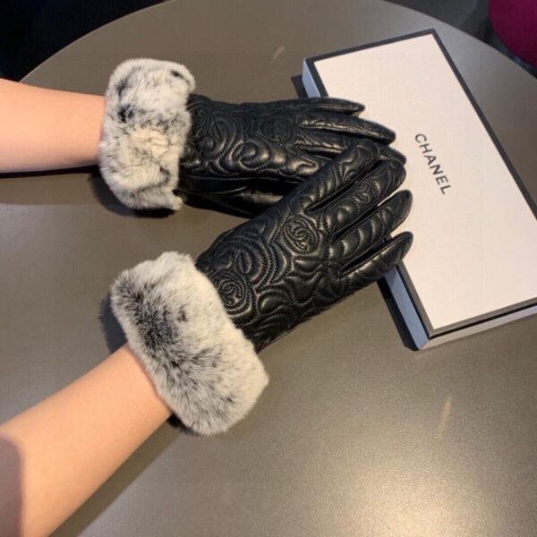 replica,repliche,fake,1:1,earrings,bracelet,ring,jewelry Chanel autunno e inverno pigro pelliccia di coniglio ricamo guanti di pelle di pecora cellulare touch screen