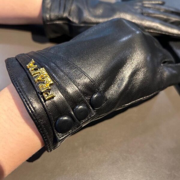 replica,repliche,fake,1:1,earrings,bracelet,ring,jewelry Guanti touch Prada
