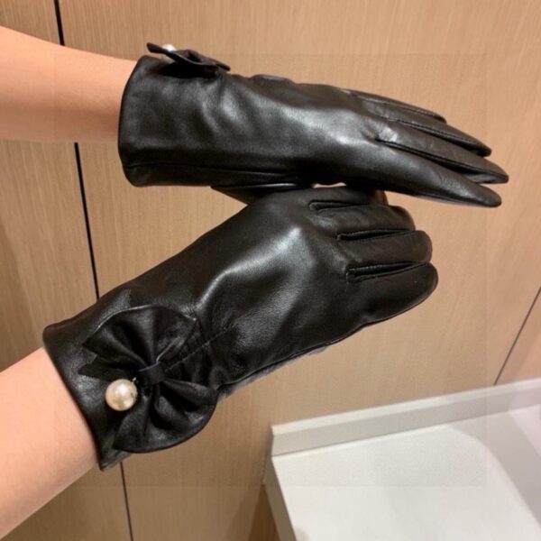 replica,repliche,fake,1:1,earrings,bracelet,ring,jewelry Guanti touch Chanel