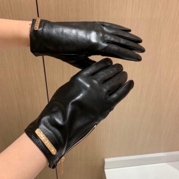 replica,repliche,fake,1:1,earrings,bracelet,ring,jewelry I nuovi guanti touch di Gucci, guanti in pelle di pecora premium con design con cerniera laterale