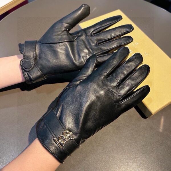 replica,repliche,fake,1:1,earrings,bracelet,ring,jewelry BURBERRY contro i nuovi guanti di pelle di pecora