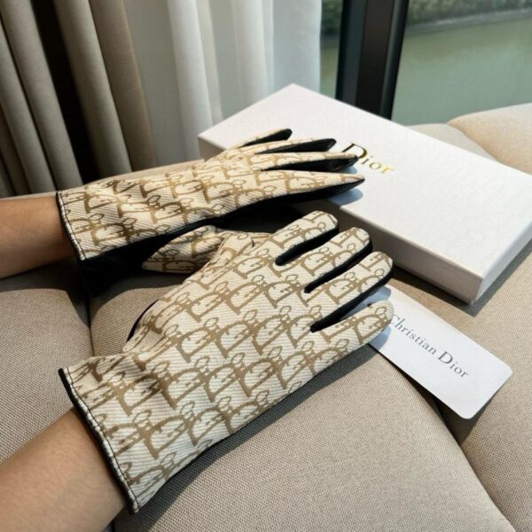 replica,repliche,fake,1:1,earrings,bracelet,ring,jewelry Guanti touch Dior
