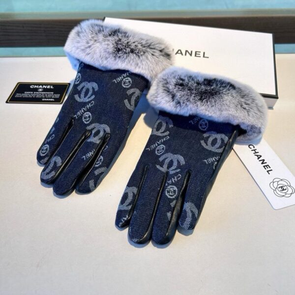 replica,repliche,fake,1:1,earrings,bracelet,ring,jewelry I nuovi guanti in denim e pelle di pecora di Chanel, guanti da moto alla moda