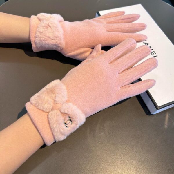 replica,repliche,fake,1:1,earrings,bracelet,ring,jewelry Guanti Chanel in lana nuova