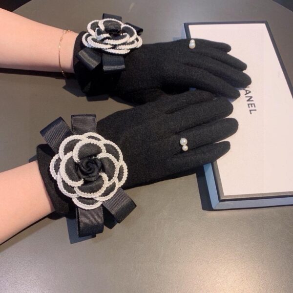 replica,repliche,fake,1:1,earrings,bracelet,ring,jewelry Guanti Chanel in lana nuova
