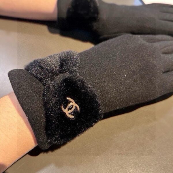 replica,repliche,fake,1:1,earrings,bracelet,ring,jewelry Guanti Chanel in lana nuova
