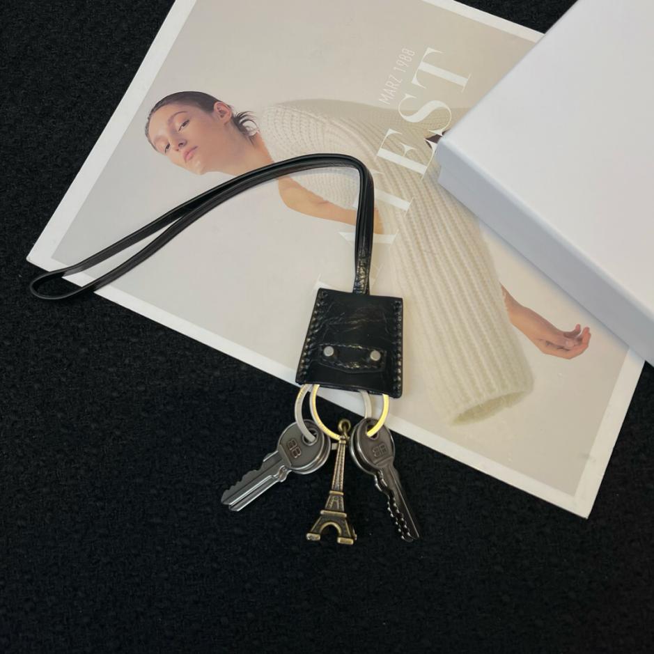 replica,repliche,fake,1:1,earrings,bracelet,ring,jewelry Ciondolo portachiavi Balenciaga LE CITY Tower (978F) replica,repliche,fake,1:1,earrings,bracelet,ring,jewelry Ciondolo portachiavi Balenciaga LE CITY Tower (978F)
