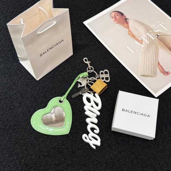 replica,repliche,fake,1:1,earrings,bracelet,ring,jewelry Portachiavi con pendente piccolo specchio Balenciaga Rodeo love