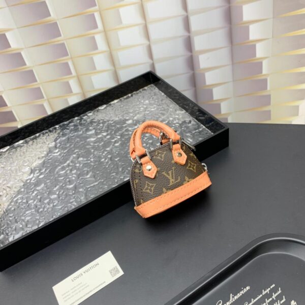 replica,repliche,fake,1:1,earrings,bracelet,ring,jewelry  M01706 ️Louis Vuitton lv mini ciondolo portachiavi borsa a conchiglia (6A29)