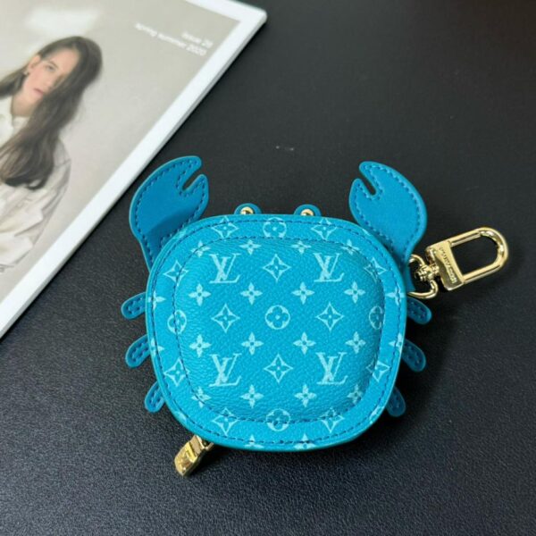 replica,repliche,fake,1:1,earrings,bracelet,ring,jewelry Portachiavi con ciondolo per borsa per cuffie Louis Vuitton Little Crab (152E)