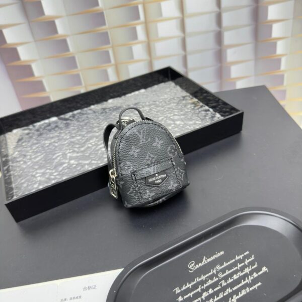 replica,repliche,fake,1:1,earrings,bracelet,ring,jewelry Ciondolo portachiavi mini borsa a tracolla Louis Vuitton