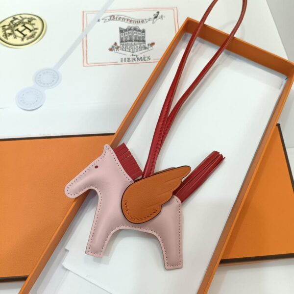 replica,repliche,fake,1:1,earrings,bracelet,ring,jewelry HMMMMS Mini Pegaso in pelle di pecora (F441)