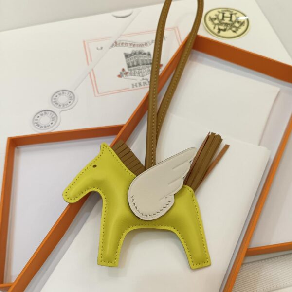 replica,repliche,fake,1:1,earrings,bracelet,ring,jewelry HMMMMS Mini Pegasus Versione Top in Pelle di Pecora (0FAC)
