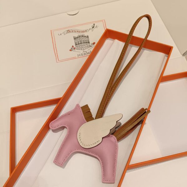 replica,repliche,fake,1:1,earrings,bracelet,ring,jewelry HMMMMS Mini Pegasus Versione Top in Pelle di Pecora (CC2D)