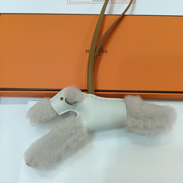 replica,repliche,fake,1:1,earrings,bracelet,ring,jewelry HMMMMS nuovo ciondolo Budy Charm cucciolo versione top (5F70)