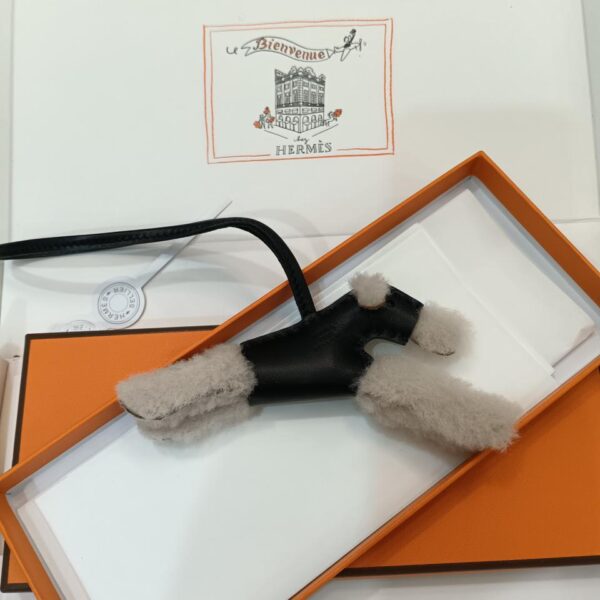 replica,repliche,fake,1:1,earrings,bracelet,ring,jewelry HMMMMS nuovo ciondolo Budy Charm cucciolo versione top (B6FF)