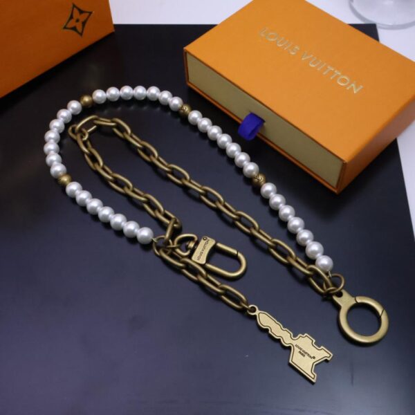 replica,repliche,fake,1:1,earrings,bracelet,ring,jewelry Ritorni del pendente a catena in vita della nuova borsa LOUIS Vuitton (000A)