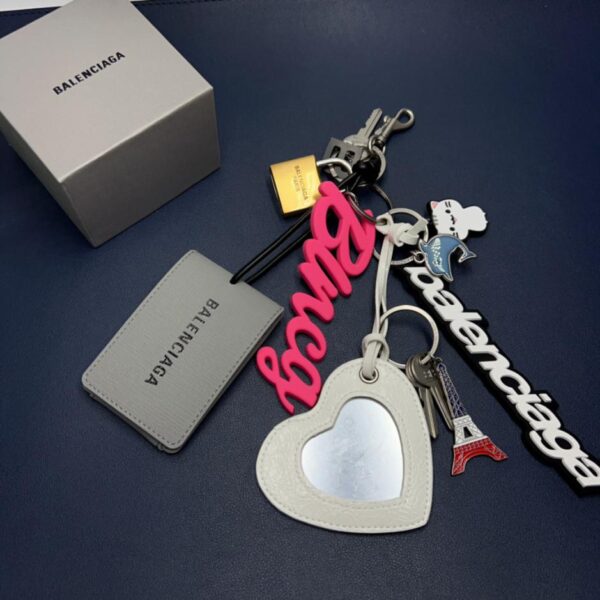 replica,repliche,fake,1:1,earrings,bracelet,ring,jewelry Balenciaga Rodeo24ss ciondolo con portachiavi con combinazione di piccoli ciondoli multielemento (D977)