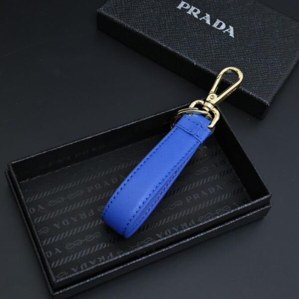 replica,repliche,fake,1:1,earrings,bracelet,ring,jewelry  Portachiavi Prada F0002