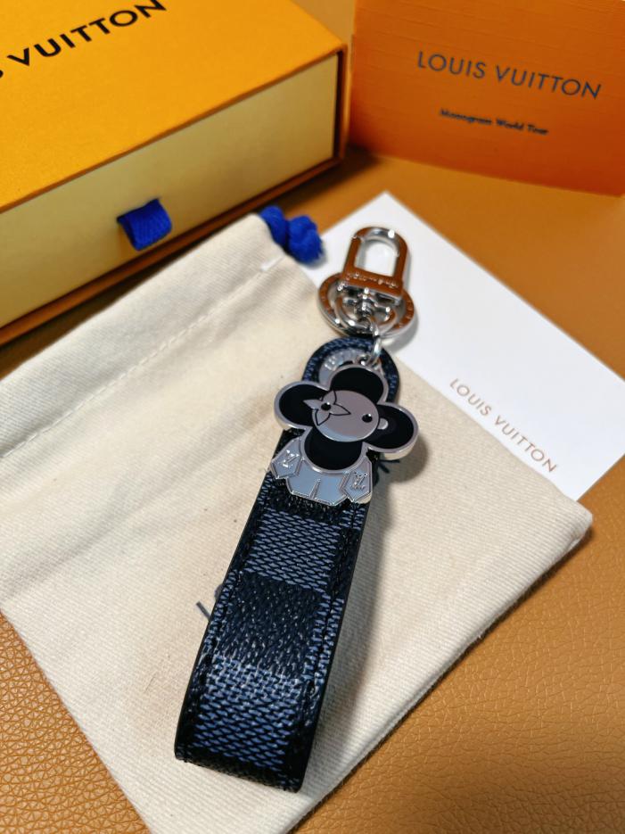 replica,repliche,fake,1:1,earrings,bracelet,ring,jewelry Accessori borsa LV VIVIENNE DRAGONNE e portachiavi (0F22) replica,repliche,fake,1:1,earrings,bracelet,ring,jewelry Accessori borsa LV VIVIENNE DRAGONNE e portachiavi (0F22)