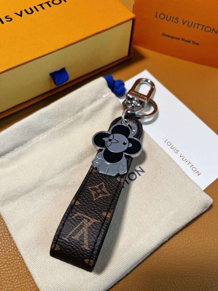replica,repliche,fake,1:1,earrings,bracelet,ring,jewelry Accessori borsa LV VIVIENNE DRAGONNE e portachiavi (2E6F) replica,repliche,fake,1:1,earrings,bracelet,ring,jewelry Accessori borsa LV VIVIENNE DRAGONNE e portachiavi (2E6F)