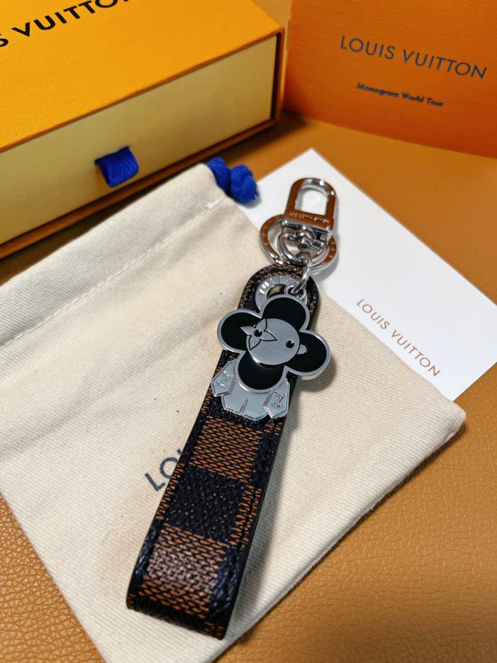 replica,repliche,fake,1:1,earrings,bracelet,ring,jewelry Accessori borsa LV VIVIENNE DRAGONNE e portachiavi (58EF) replica,repliche,fake,1:1,earrings,bracelet,ring,jewelry Accessori borsa LV VIVIENNE DRAGONNE e portachiavi (58EF)