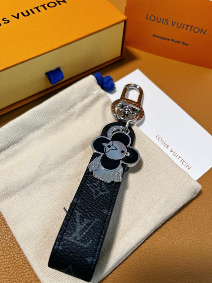 replica,repliche,fake,1:1,earrings,bracelet,ring,jewelry Accessori borsa LV VIVIENNE DRAGONNE e portachiavi (B76C) replica,repliche,fake,1:1,earrings,bracelet,ring,jewelry Accessori borsa LV VIVIENNE DRAGONNE e portachiavi (B76C)