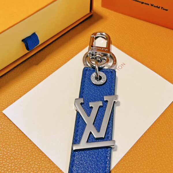 replica,repliche,fake,1:1,earrings,bracelet,ring,jewelry Portachiavi Louis Vuitton Taiga Portachiavi Tab M01473 (8A4E)