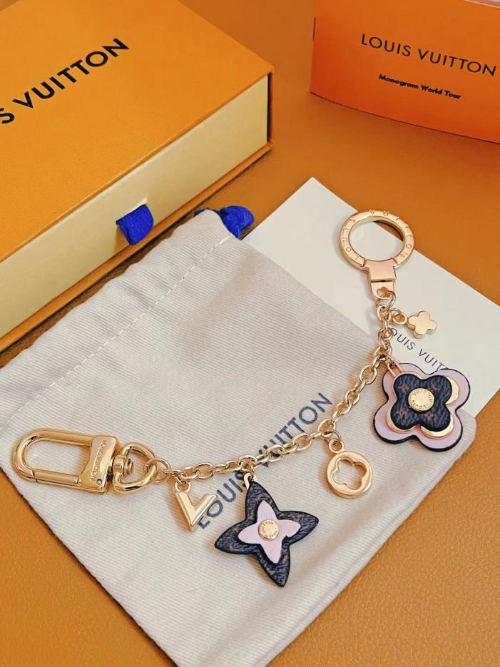 replica,repliche,fake,1:1,earrings,bracelet,ring,jewelry BLOOMING FLOWERS CHAIN accessori borsa e portachiavi M63086 replica,repliche,fake,1:1,earrings,bracelet,ring,jewelry BLOOMING FLOWERS CHAIN accessori borsa e portachiavi M63086