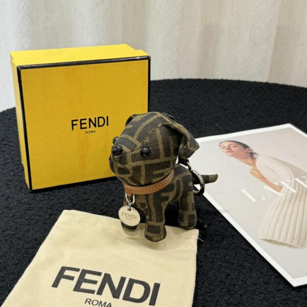 replica,repliche,fake,1:1,earrings,bracelet,ring,jewelry Fendi Bulldog francese ciondolo portachiavi ornamento