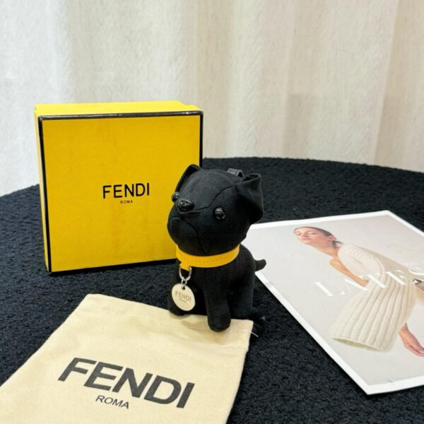 replica,repliche,fake,1:1,earrings,bracelet,ring,jewelry Fendi Bulldog francese ciondolo portachiavi ornamento