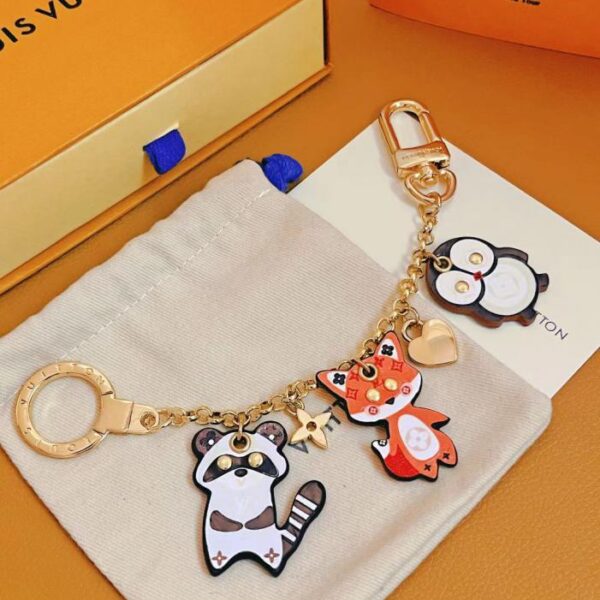 replica,repliche,fake,1:1,earrings,bracelet,ring,jewelry LV M68997AnimaI Portachiavi per borsa family