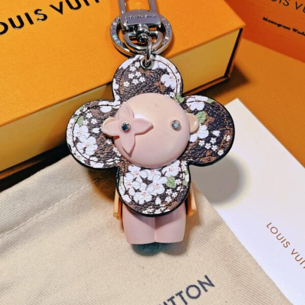 replica,repliche,fake,1:1,earrings,bracelet,ring,jewelry Ciondolo per borsa per bambole fiore di ciliegio rosa