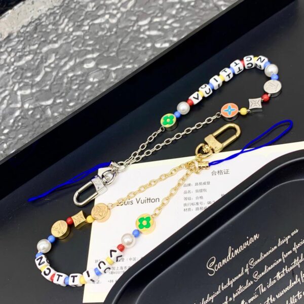 replica,repliche,fake,1:1,earrings,bracelet,ring,jewelry Catena per cellulare LV SURFIN FLOWER