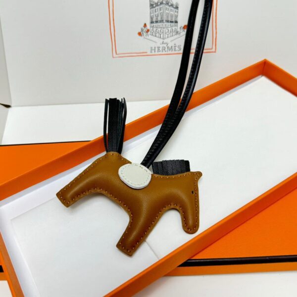 replica,repliche,fake,1:1,earrings,bracelet,ring,jewelry Versione top HMMMMS Mini Pegasus in pelle di pecora