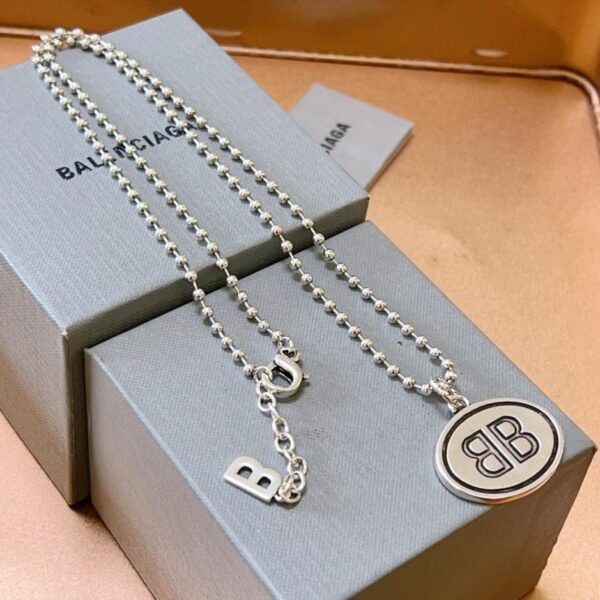 replica,repliche,fake,1:1,earrings,bracelet,ring,jewelry Nuova collana Balenciaga(5097)