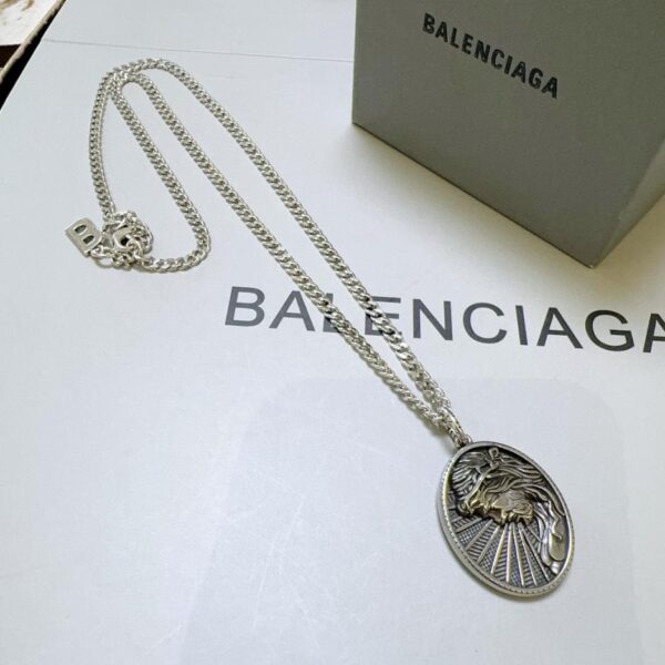 replica,repliche,fake,1:1,earrings,bracelet,ring,jewelry Nuova collana Balenciaga (672D)