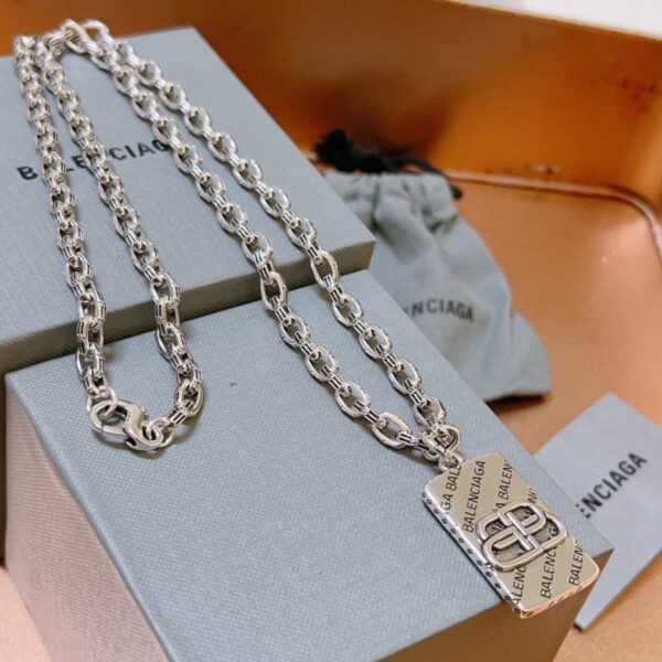 replica,repliche,fake,1:1,earrings,bracelet,ring,jewelry Nuova collana Balenciaga (37DC)