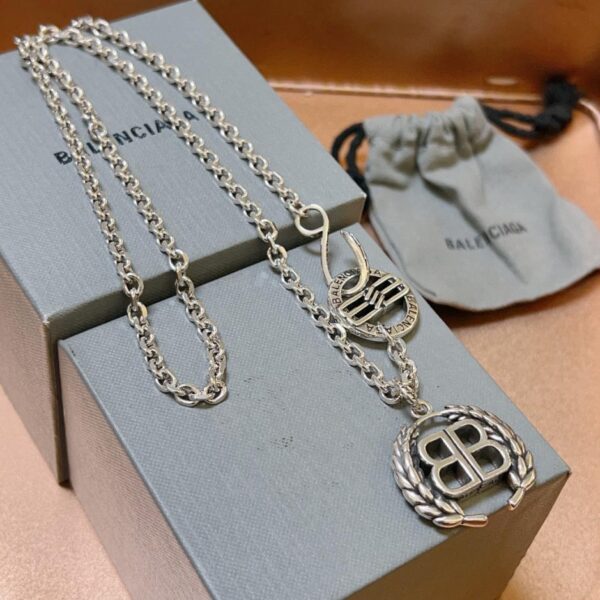 replica,repliche,fake,1:1,earrings,bracelet,ring,jewelry Nuova collana Balenciaga (71AD)