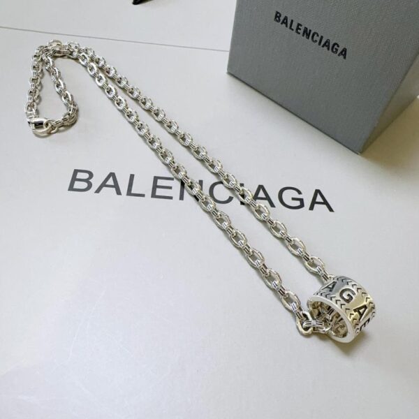 replica,repliche,fake,1:1,earrings,bracelet,ring,jewelry Nuova collana Balenciaga (CD68)