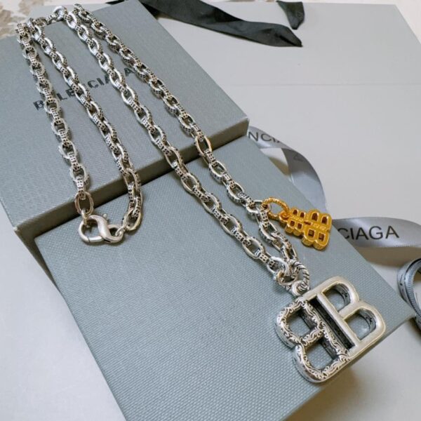 replica,repliche,fake,1:1,earrings,bracelet,ring,jewelry Collana nuova Balenciaga(1481)