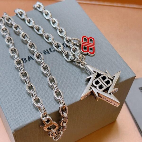 replica,repliche,fake,1:1,earrings,bracelet,ring,jewelry Nuova collana Balenciaga (FEC0)