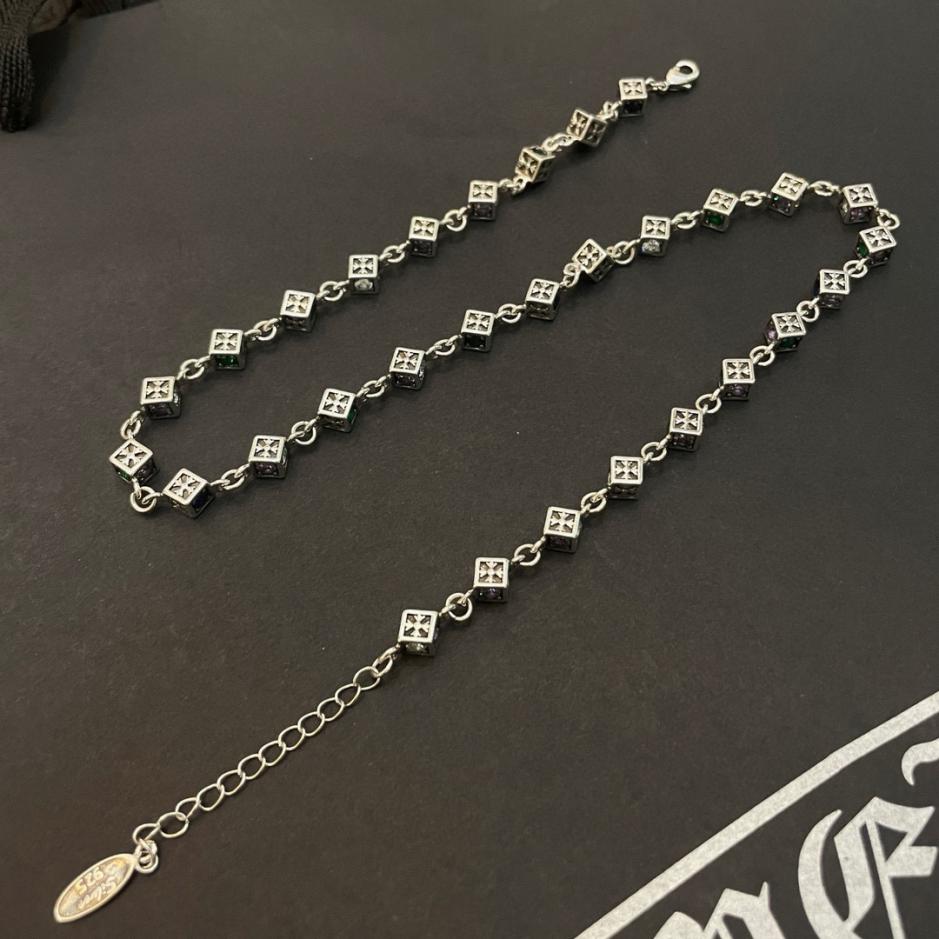 replica,repliche,fake,1:1,earrings,bracelet,ring,jewelry Collana con diamanti colorati con dadi e croce nuova classica con cuori cromati (B32B) replica,repliche,fake,1:1,earrings,bracelet,ring,jewelry Collana con diamanti colorati con dadi e croce nuova classica con cuori cromati (B32B)